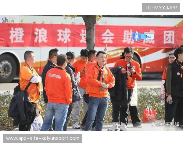 主场观赛人数突破新高，引发场外治安压力