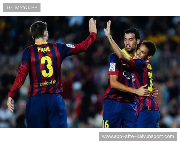 内马尔舞步连闪后横传制造大空间，巴西前场组织更流畅