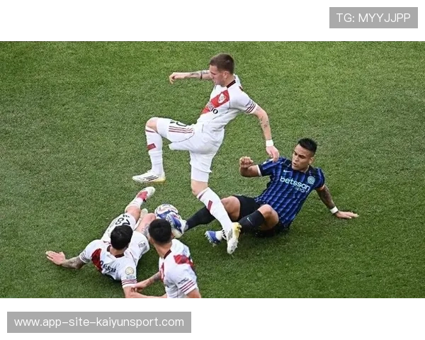 国米的中场硬度帮助球队稳住比赛节奏 国米的中场硬度帮助球队稳住比赛节奏