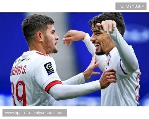 足球中场控制术成队伍胜负关键 足球中场控制术成队伍胜负关键